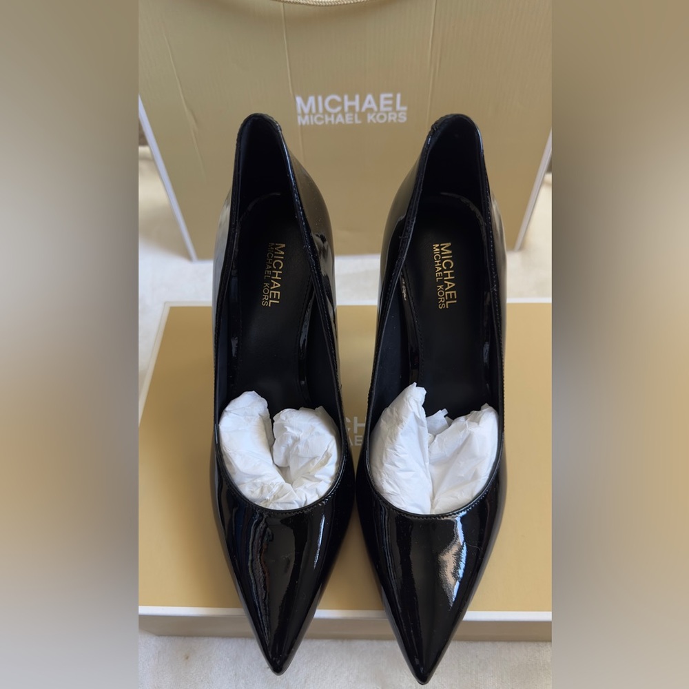 Michael Kors pumps